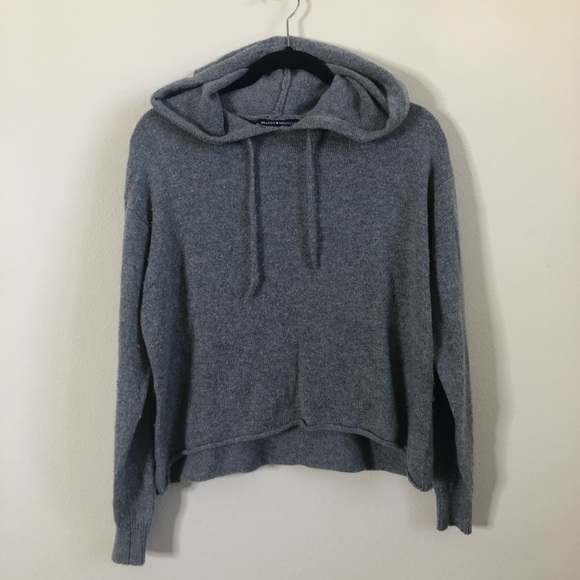 Brandy Melville Sweaters - Brandy Melville cropped gray pullover hoodie